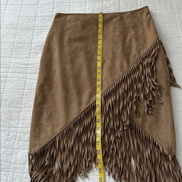 VTG Express Skirt Western Boho Y2K Fringe Faux Suede Camel Tan Women's Size 8 - Picture 9 of 11